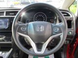 握りやすい大きなハンドルで運転しやすいです♪