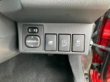 静岡ダイハツでは、メーカーの技術認定を受けたプロの整備士が整備を実施いたします。目に見えない部分までしっかりと点検するので安心です。