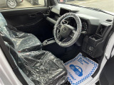 広々とした運転席!