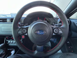 外径が小さくスポーティなステアリングホイール★