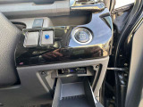 ヴォクシー 2.0 ZS 煌II 4WD 両側パワースライアドドア SDナビ