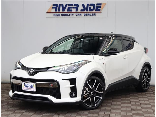 中古車 トヨタ C-HR ハイブリッド 1.8 S GR スポーツ ワンオーナー純正ナビ全方位カメラETC の中古車詳細 (42,000km,  ホワイトパールクリスタルシャイン, 神奈川県, 269万円) | 中古車情報・中古車検索なら【車選びドットコム（車選び.com）】