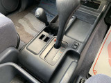 ★中古車なので、傷や凹みは多少はございます。小さな傷から大きな傷までさまざまです。大きな傷凹みは鈑金塗装修理後にお渡しを致しております。自社鈑金工場完備ですので、スピーディーな対応が可能です!
