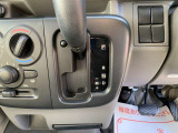 ★中古車なので、傷や凹みは多少はございます。小さな傷から大きな傷までさまざまです。大きな傷凹みは鈑金塗装修理後にお渡しを致しております。自社鈑金工場完備ですので、スピーディーな対応が可能です!