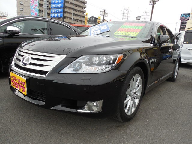 LS 600h Iパッケージ 4WD ステアリングヒータークルコンワンオーナー
