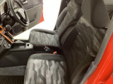 運転席・助手席全体像です