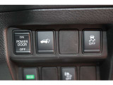 リモコンオートバックドア搭載。運転席からもバックドアの開閉が可能です。また、ECOモードではアクセル操作の補正やCVTのレスポンス、変速スケジュールをトータル制御。実用燃費を向上させます。