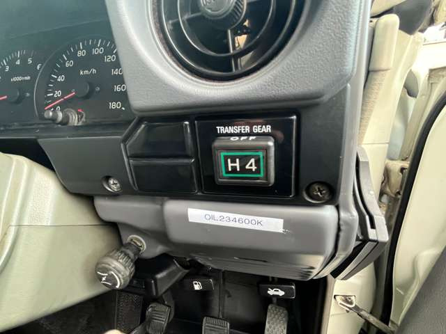 トヨタ ランドクルーザー70 4.2 ZX FRPトップ ディーゼル 4WD の