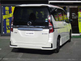 セレナ 1.2 e-POWER ハイウェイスター V 