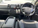 自社認証工場を完備しておりますので、納車前の車検・整備や、アフターメンテナスもばっちりですので、安心して当社にお任せ下さい。また、当社にて車輌ご成約のお客様はオイル交換永久無料のサービス付きです!また