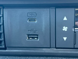 USBジャックが付いておりますのでスマートフォンなどの電子機器の充電ができます!