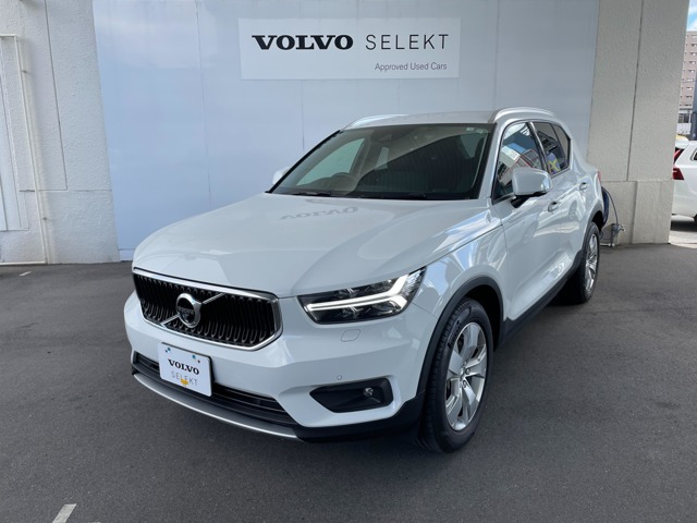 XC40 T4 モメンタム 