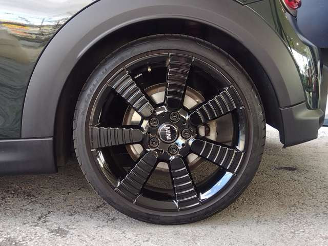 中古車 BMW MINI ミニ クーパー S レゾリュート エディション DCT の 