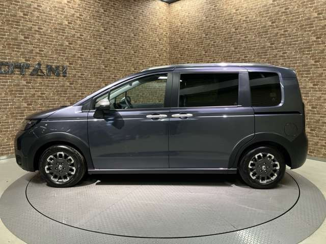 フリード　マルティスクロス5XX 未使用 ホンダ フリード 1.5 クロスター の中古車詳細 (登録済未使用車