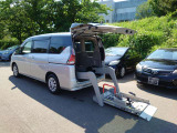 セレナ 2.0 B チェアキャブ リフタータイプ 4WD 