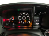 瞬時にお車の情報が読み取れるメーターデザインとなっております!!