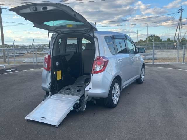 ラクティス 1.3 X ウェルキャブ 車いす仕様車 タイプI 助手席側リヤシート無 