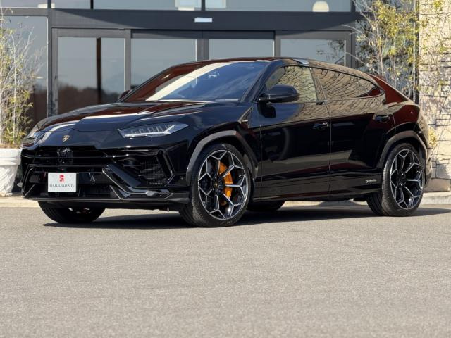 ウルス ペルフォルマンテ 4WD 