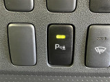 【クリアランスソナー】駐車、発進の低速走行時に、周囲の障害物をブザーとディスプレイ表示でお知らせして、衝突回避をサポートします!