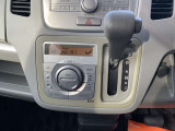 ★中古車なので、傷や凹みは多少はございます。小さな傷から大きな傷までさまざまです。大きな傷凹みは鈑金塗装修理後にお渡しを致しております。自社鈑金工場完備ですので、スピーディーな対応が可能です!