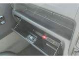 車検証もすっぽり入ります。