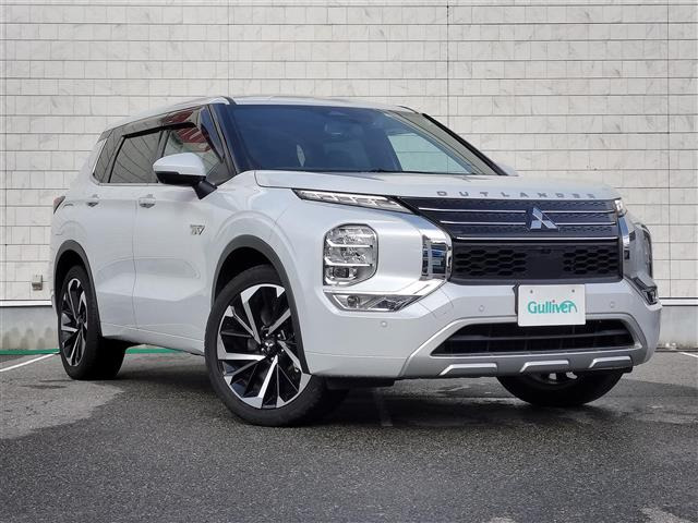 アウトランダー PHEV 2.4 P 4WD 本革シート