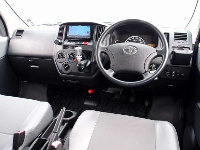 中古車 トヨタ タウンエースバン 1.5 GL 4WD SDナビ RX純正18AW エアロ 
