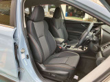 自社整備工場併設! 納車整備からアフターフォローまでお任せください。 車検や定期点検、オイル交換はもちろん、ナビやドラレコ、バックカメラ、ETC等の取り付けも当店にお任せください。