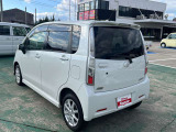 自社陸運局指定工場完備で国家資格車検検査員資格を持った整備士による整備。ステレオ、エアコン等走行に関係のない所も不具合があれば修理してお渡しいたします。それに加えて「6ヵ月・5000Km」の無償保証付き!
