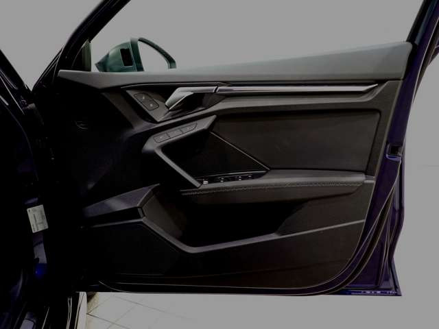 アウディ S3スポーツバック 2.0 4WD の中古車詳細 (10,000km