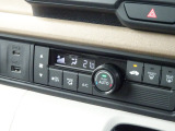 ホンダコネクト対応。緊急通報システムも装備。ご利用には、Honda Total Care プレミアムのご加入が必要です。