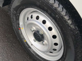 当店は全国チェーンであるTAXグループのスケールメリットにより、大量のクルマを新車ディーラーから一括で仕入れているので、お得な届出済未使用車として、皆様にご提供できるわけです(^^)
