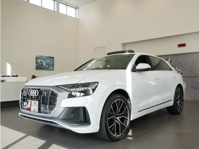 Q8 55 TFSI クワトロ Sライン 4WD 