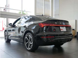 Audiの美学を追究したそのシルエットは、ダイナミクスとエレガントを融合。しかも、ボディの随所に施されたエア口ダイナミクス設計により走行性能、燃費、静粛性をも向上させています。