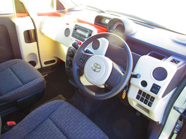 トヨタ ポルテ 1.3 X の中古車詳細 (66,000km, シルバー, 新潟県, 28.9