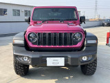 「どこにでも行ける。何でもできる。」Jeepに息づく自由の精神はその素晴らしい性能で、Jeepだから辿り着ける未知なる世界へ誘い心と身体を開放します。