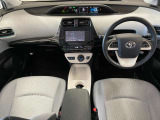 プリウス 1.8 A E-Four 4WD 純正ナビ セーフティS BSM ヘッドHUD ETC