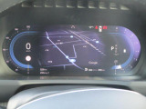 メーターにも地図表示がされますので目線を横にずらすことなく、運転して頂けます。