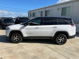 お客様の大切なお車を責任をもって整備いたします。JEEP岡山では厳選したお車を常時展示しております。