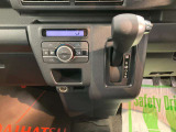 ご納車前に納車点検(法定12ヶ月点検相当)を実施し、基本性能に関わる機能や状態を徹底的に点検します。