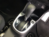 発進時から滑らかに加速する無段階変速のCVTはストップ&ゴーの多い街の中も快適です