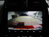 バックガイドモニターで、後方を確認しながら安心して駐車することができます。運転初心者も熟練者も必須の機能ですよ!