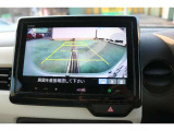 バックカメラを搭載しておりガイドラインも表示されますので車庫入れも安心ですね♪