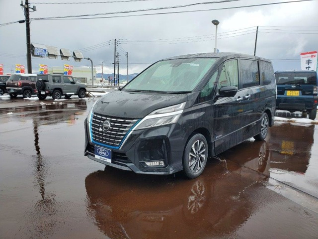 セレナ 1.2 e-POWER ハイウェイスター V 