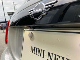 MINI認定中古車は360°チェックシートに従い徹底的にチェック。エンジントランスミッションの他、コンピューターシステムなどを詳細に点検し、交換基準に達した部品は交換作業後にご納車いたします。