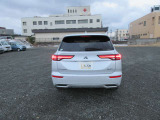 アウトランダー PHEV 2.4 P 4WD 