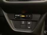 Hondaセンシング用のVSA解除スイッチなどはハンドルの右側に装備しています。その下にETC2.0がついています。高速道路の料金所の通過も楽々です。