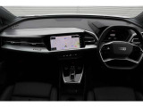Q4スポーツバックe-tron 40 アドバンスド 