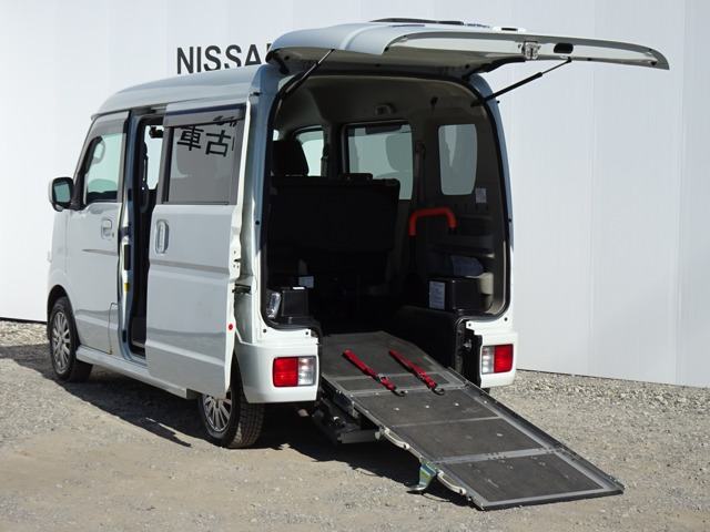 NV100クリッパーリオ  チェアキャブ ハイルーフ 4WD