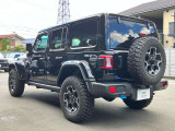 オリジナル4x4ブランドとしての誇りと自信、そして進化の伝統。4x4性能、デザイン、品質。本物とはJeepの全てであり、追い求めるさらなるたかみでもあるのです。